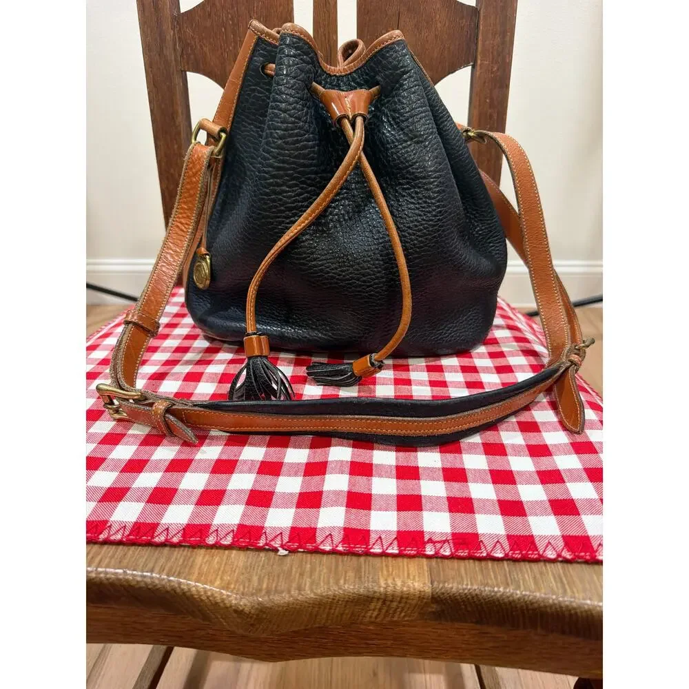 vintage Dooney & Bourke black pebbled leather